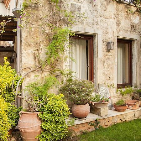 Holiday Home In The Archanes With A Garden 外观 照片